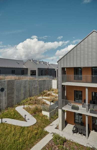 Demensplejehjem beklædt og beskyttet med stål. Glemmer du?, DemensCentrum Aarhus – Skovvang, Skovvangsvej 97-99, 8200 Aarhus